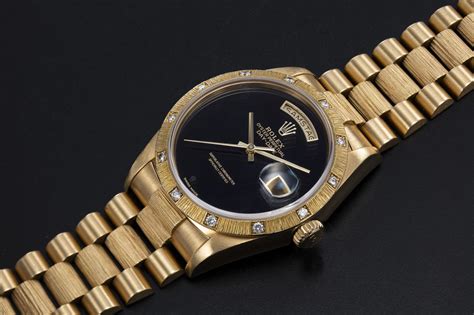 rolex gold and oyster case.